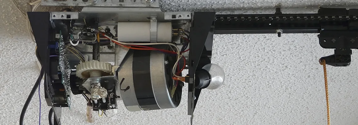 Sliding Garage Door Humming Noise Repair in Boca Raton, Florida