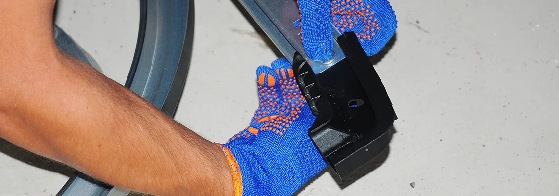 Sticky Roll Up Garage Door Repair in Boca Raton, Florida