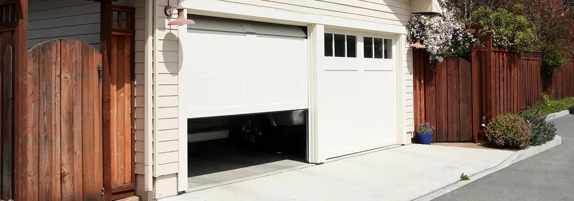 Repair Garage Door Won't Close Light Blinks in Boca Raton, Florida